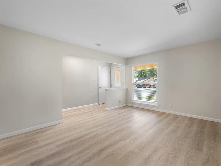 1100 Red Cliff Dr — Photo 13