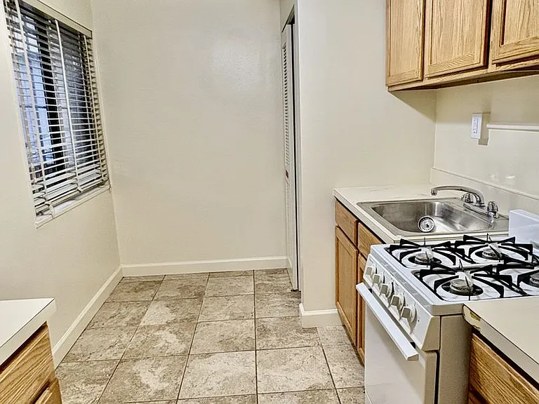 829 Rock Creek Church Rd NW — Photo 4