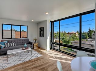 1126 N 90th St #402, Seattle, WA 98109