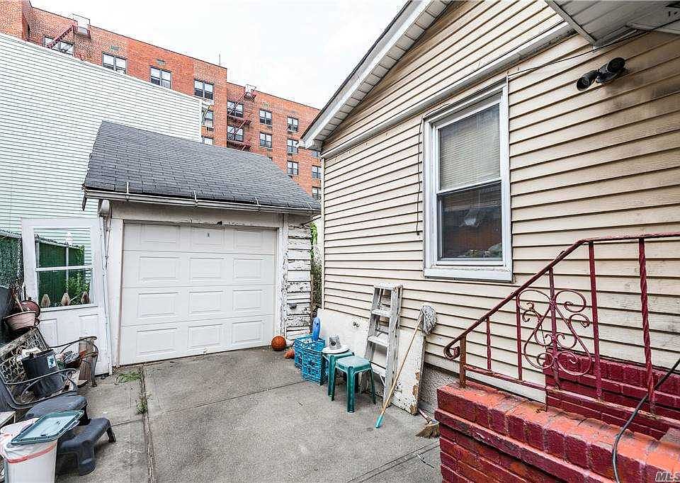 1st image of 17007 89th Ave