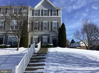 1100 Blue Bird Ln, York, PA 17402