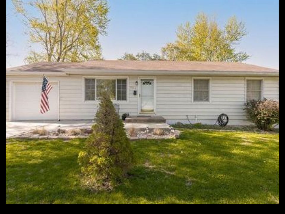 1st image of 303 NE Orchard Dr