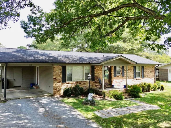 1748 Oakmont Dr SE, Cullman, AL 35055