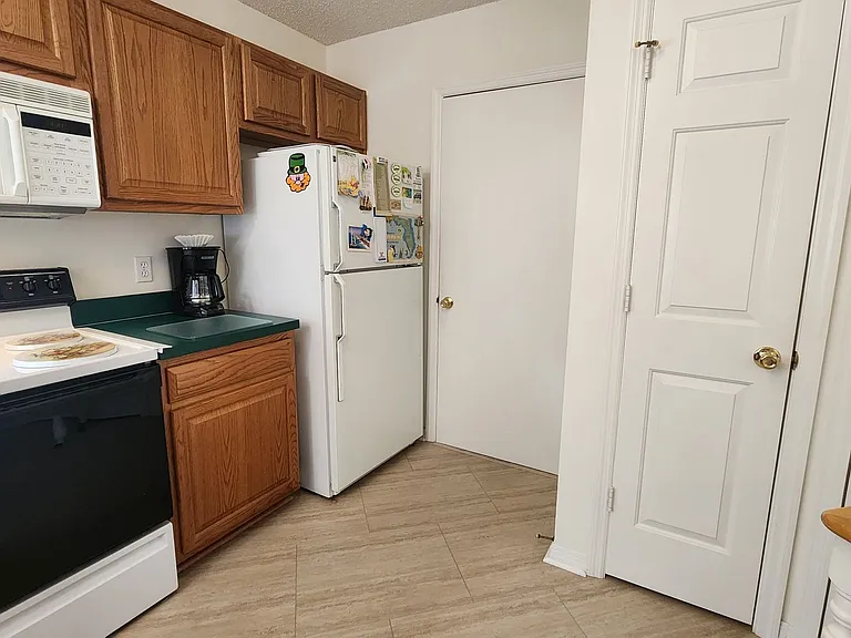 614 Delgado Ave — Photo 9