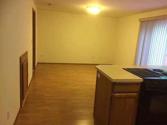 4th image of 3039 Applehill Ct NE