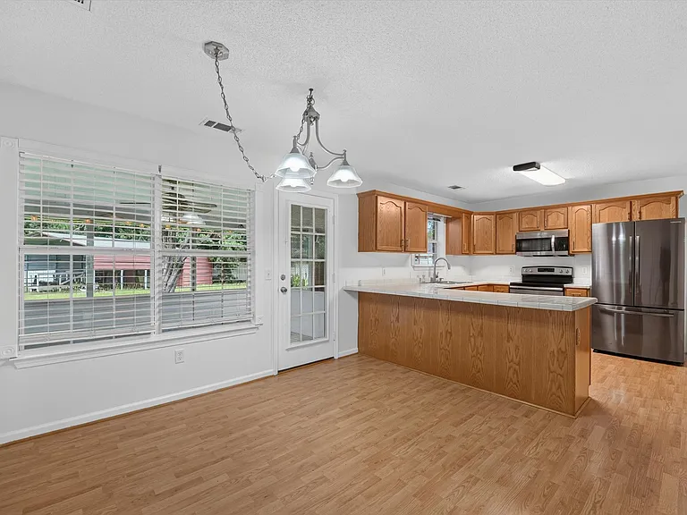 287 Road Atlanta — Photo 11