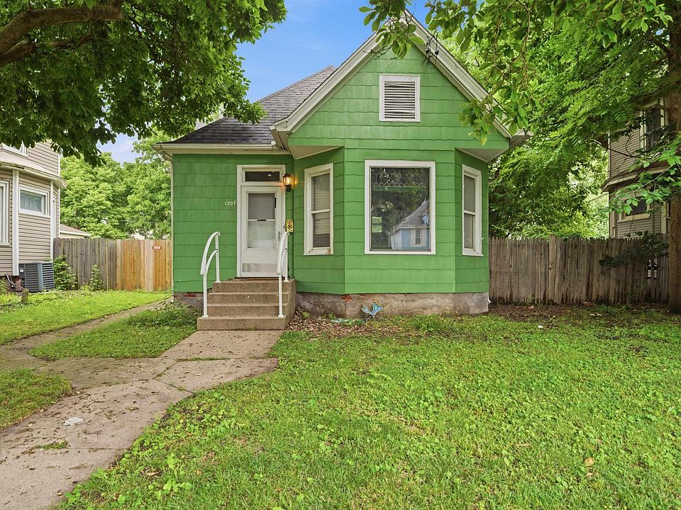 1st image of 1207 E Frye Ave