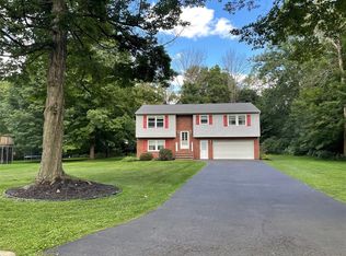 1709 Juneberry Ct, Vestal, NY 13850