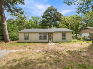 901 W Cayuga Dr, Athens, TX 75751