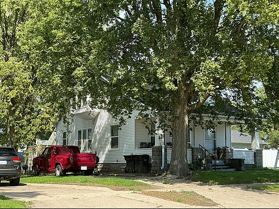 3rd image of 110 N West St