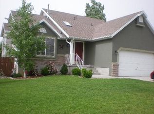 979 E Riparian Dr, Draper, UT 84020