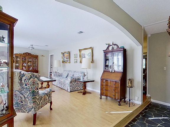 4th image of 4461 Shadowood Dr