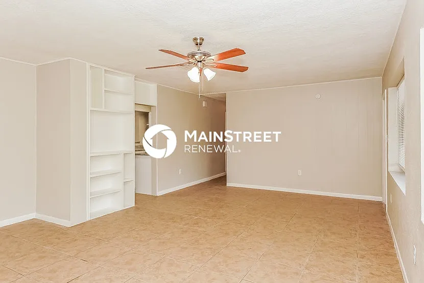 925 Allendale St — Photo 3