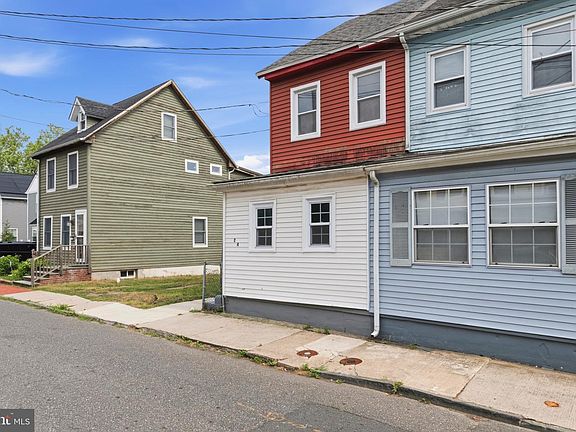 3rd image of 24 W Monroe St