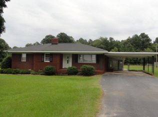 107 N Clarendon Dr, Nashville, NC 27856