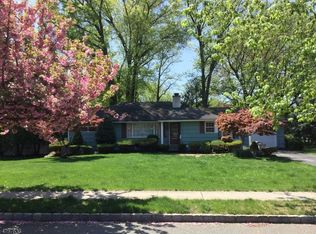 61 Walnut St, Little Falls, NJ 07424