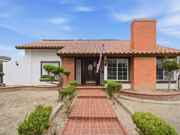 1131 N Camelot Way, Oxnard, CA 93030