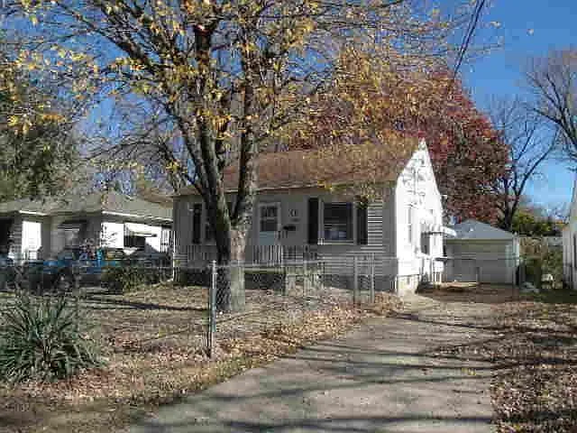1602 S Kneer Ave photo 1