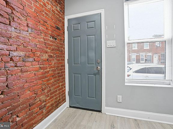 5th image of 1933 E Somerset St