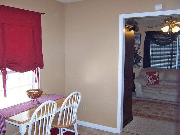 4th image of 1707 Lock Ave