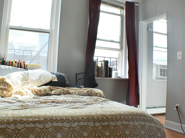 158 Salem St #8 — Photo 4