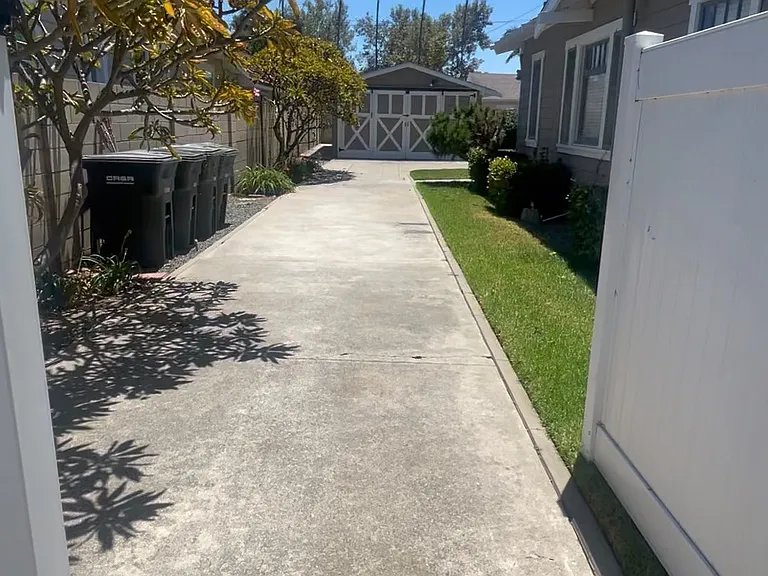 1114 W Palm Ave — Photo 2