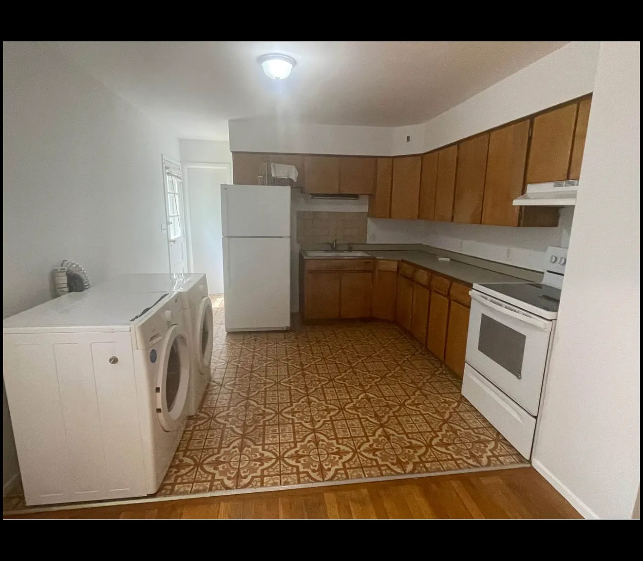 3 bed, $900 — Photo 3