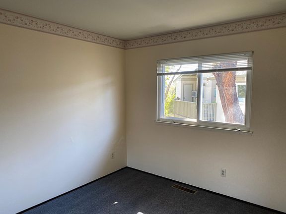 3rd image of 185 Whalebone Ct #185