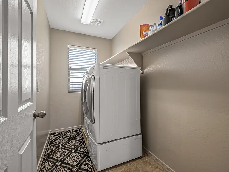 12025 W Polk St — Photo 44