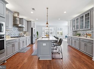 25433 Hartland Orchard Ter, Chantilly, VA 20152