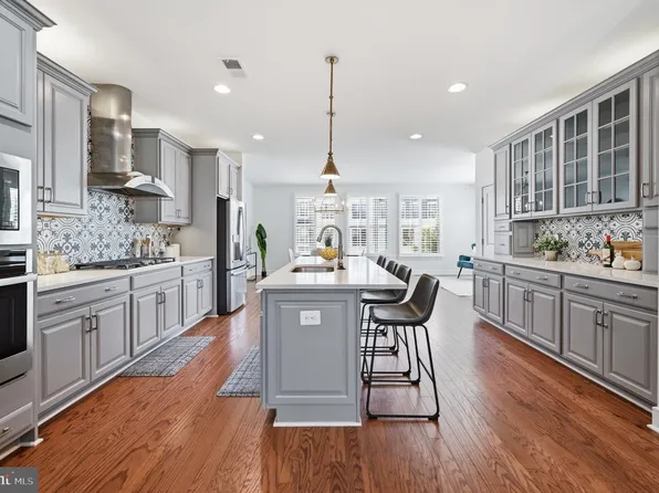 25433 Hartland Orchard Ter, Chantilly, VA 20152
