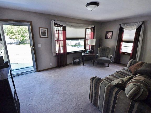 4th image of 6021 Saint Paul Ave