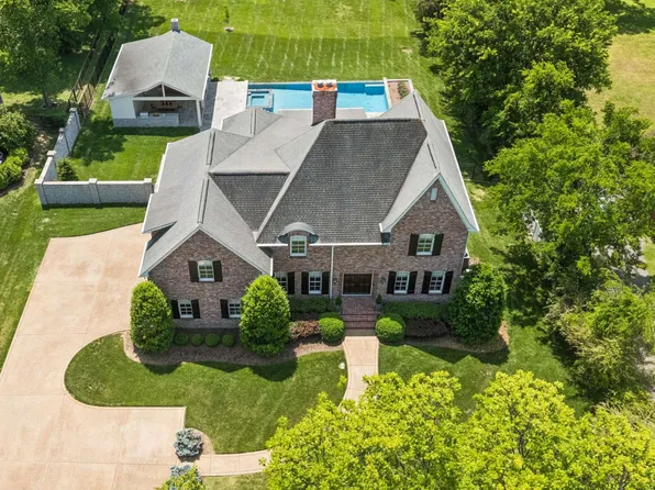 755 Bresslyn Rd, Nashville, TN 37205