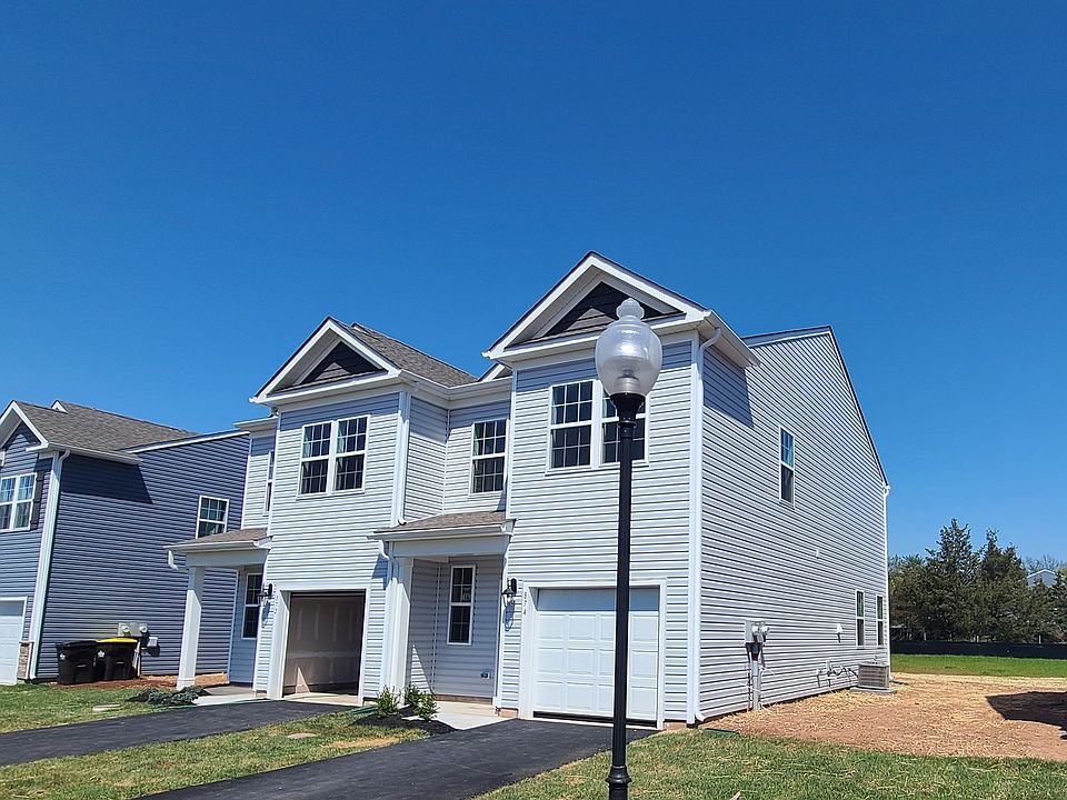 1st image of 874 Peaceful Ln