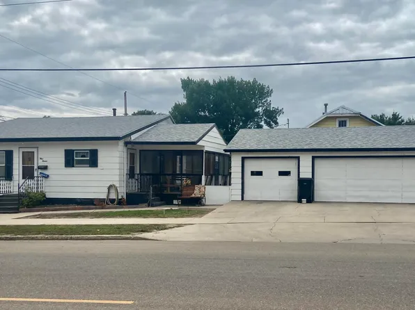 311 9th Ave W, Williston, ND 58801