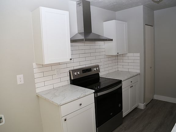 5th image of 5024 Nash Dr
