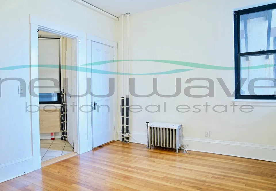 504 Beacon St #24