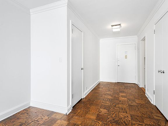 5th image of 211 E 70th St APT 8E