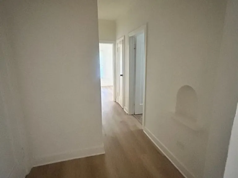 1213 N Ardmore Ave — Photo 6