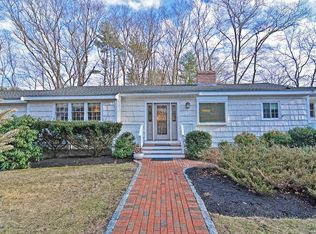 9 Hearthstone Dr, Medfield, MA 02052