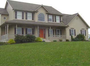 290 Crimson Ct, Lebanon, PA 17042