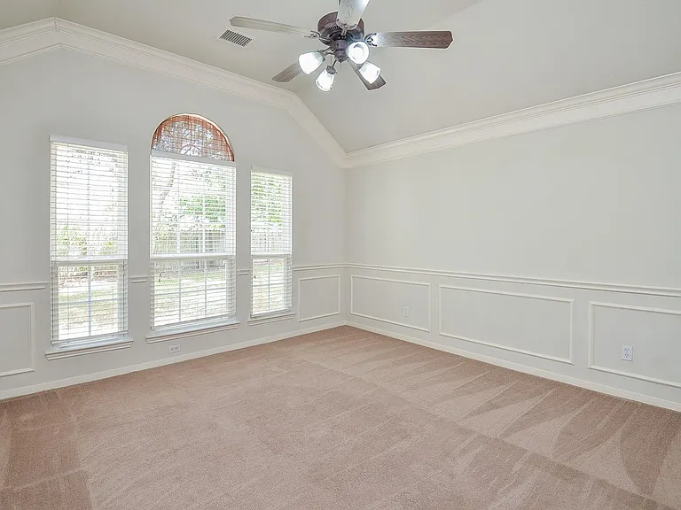 5819 Mitre Peak Ln — Photo 11