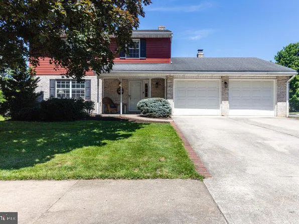 901 Cypress St, Chambersburg, PA 17201