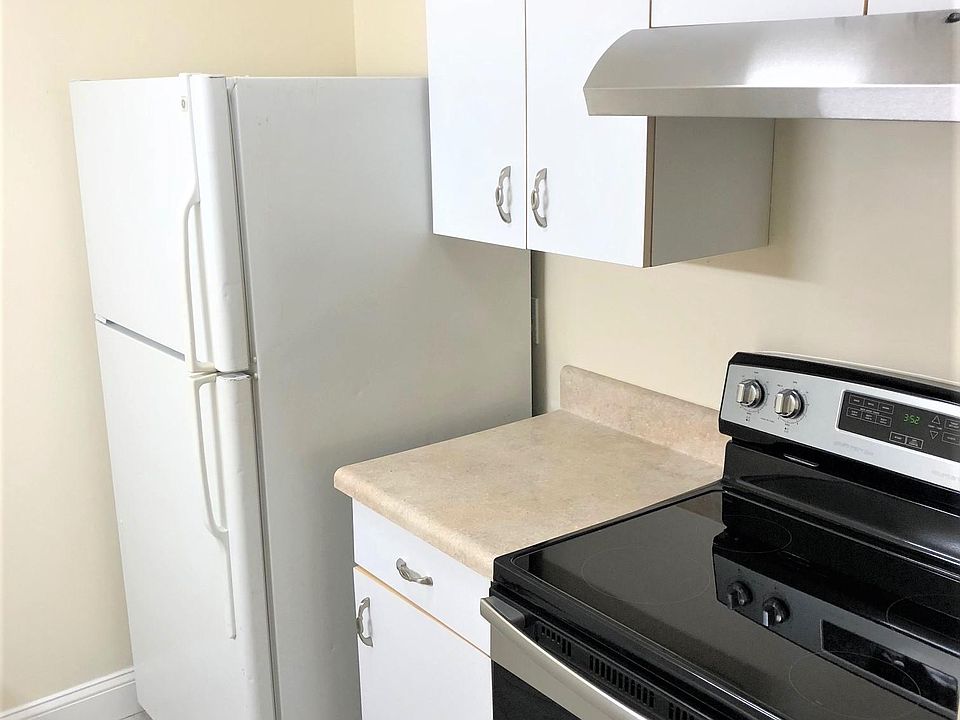 1st image of 379 47th Ave N APT 207