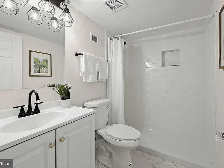 614 Stamford Rd — Photo 20