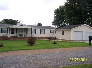 136 N Rhyne Rd, North Wilkesboro, NC 28659