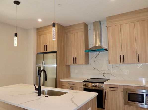 160 Washington St #2005