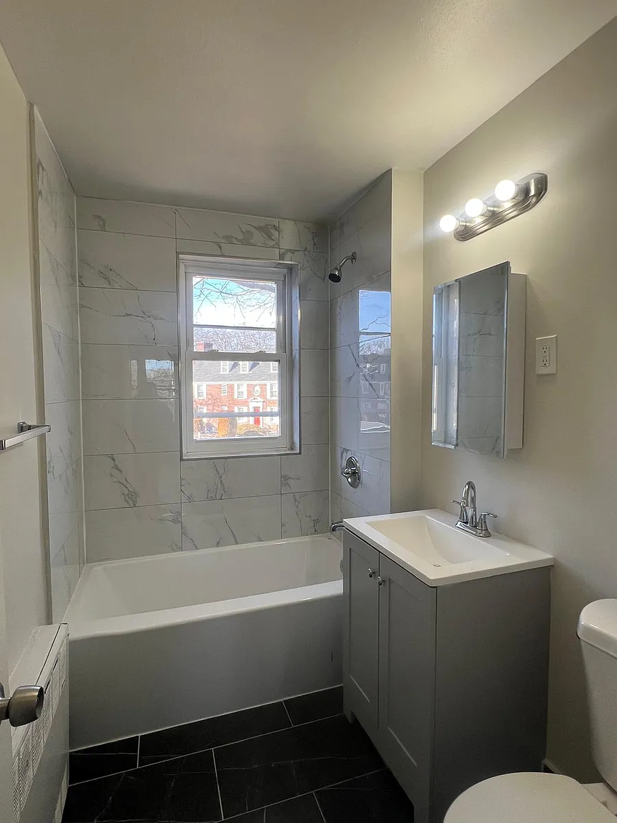 Building Photo - 679 Park Ave #19-2A