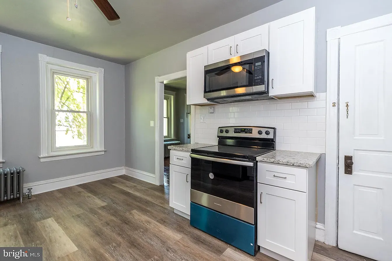 1 bed, 1000 sqft, $1,595 — Photo 4