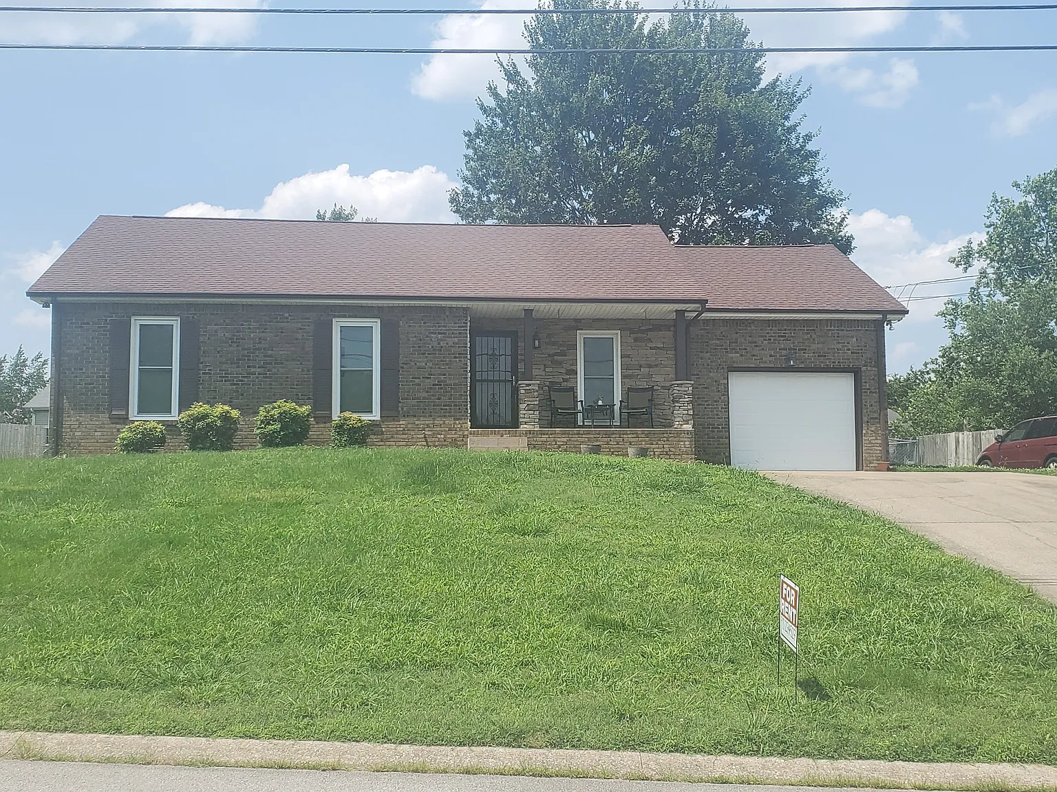 3107 Larson Ln — Photo 2